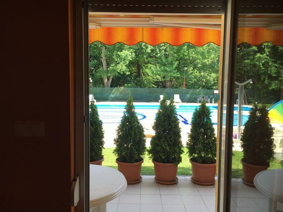 Relax Beach Apartman Hajdúszoboszló Exterior foto